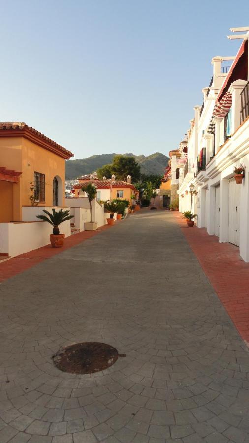 Spacious Family Villa Aljamar 8A Nerja Esterno foto
